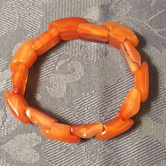 Cornelian agate gemstone bracelet Preworn - Picture 2 of 5